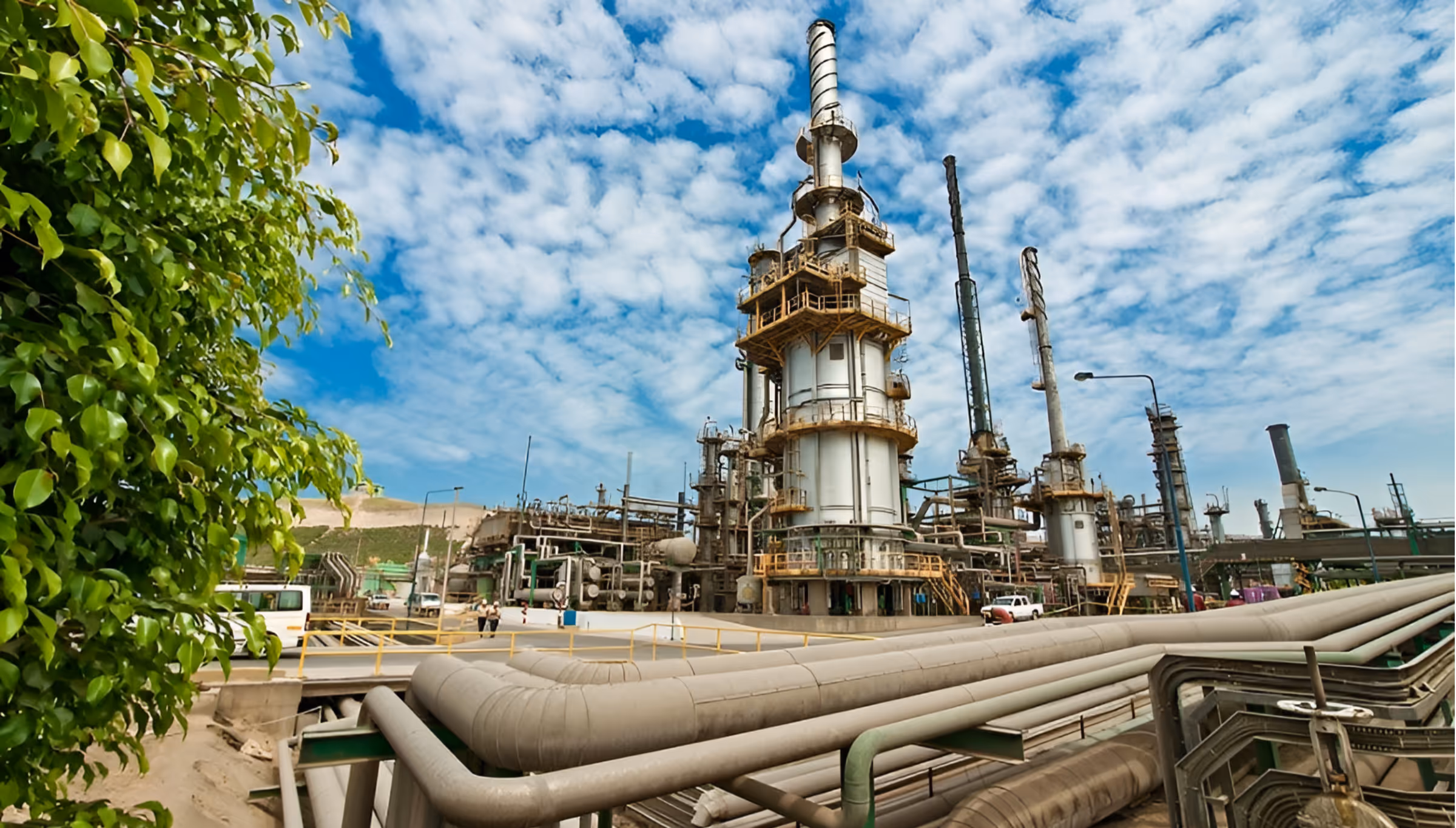 REFINERIA DE PAMPILLA.avif